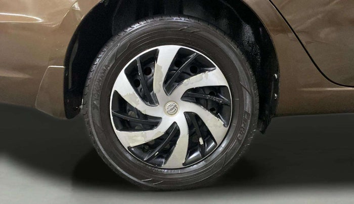 2016 Maruti Ciaz VXI+, Petrol, Manual, 64,574 km, Right Rear Wheel