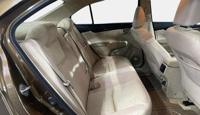 2016 Maruti Ciaz VXI+, Petrol, Manual, 64,574 km, Right Side Rear Door Cabin