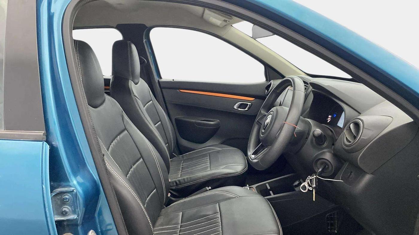 2020 Renault Kwid CLIMBER 1.0 AMT (O), Petrol, Automatic, 42,995 km, Right Side Front Door Cabin