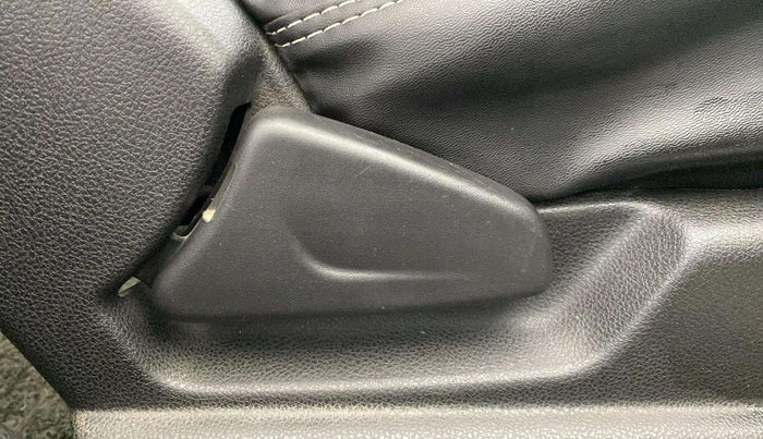 2020 Renault Kwid CLIMBER 1.0 AMT (O), Petrol, Automatic, 42,961 km, Driver Side Adjustment Panel