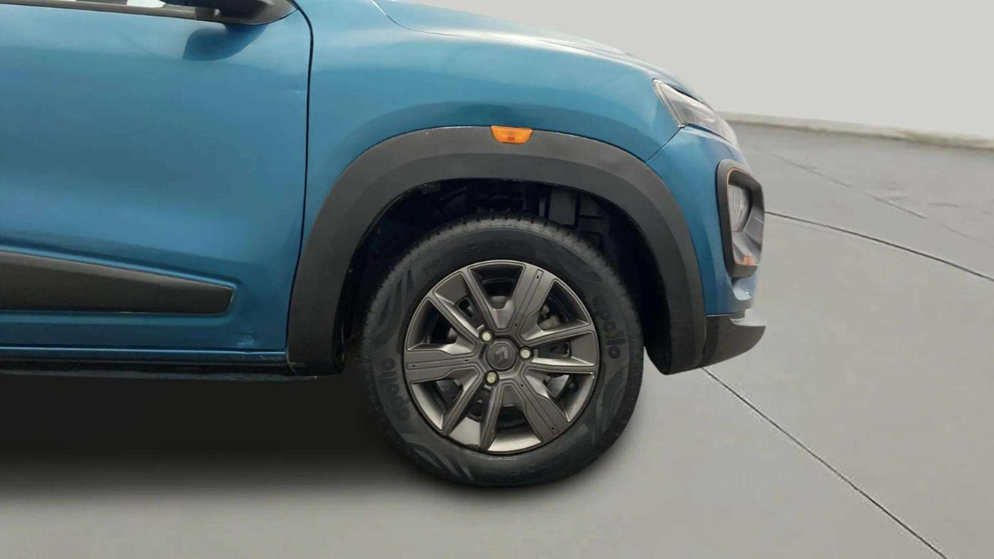 2020 Renault Kwid CLIMBER 1.0 AMT (O), Petrol, Automatic, 42,995 km, Right Front Wheel