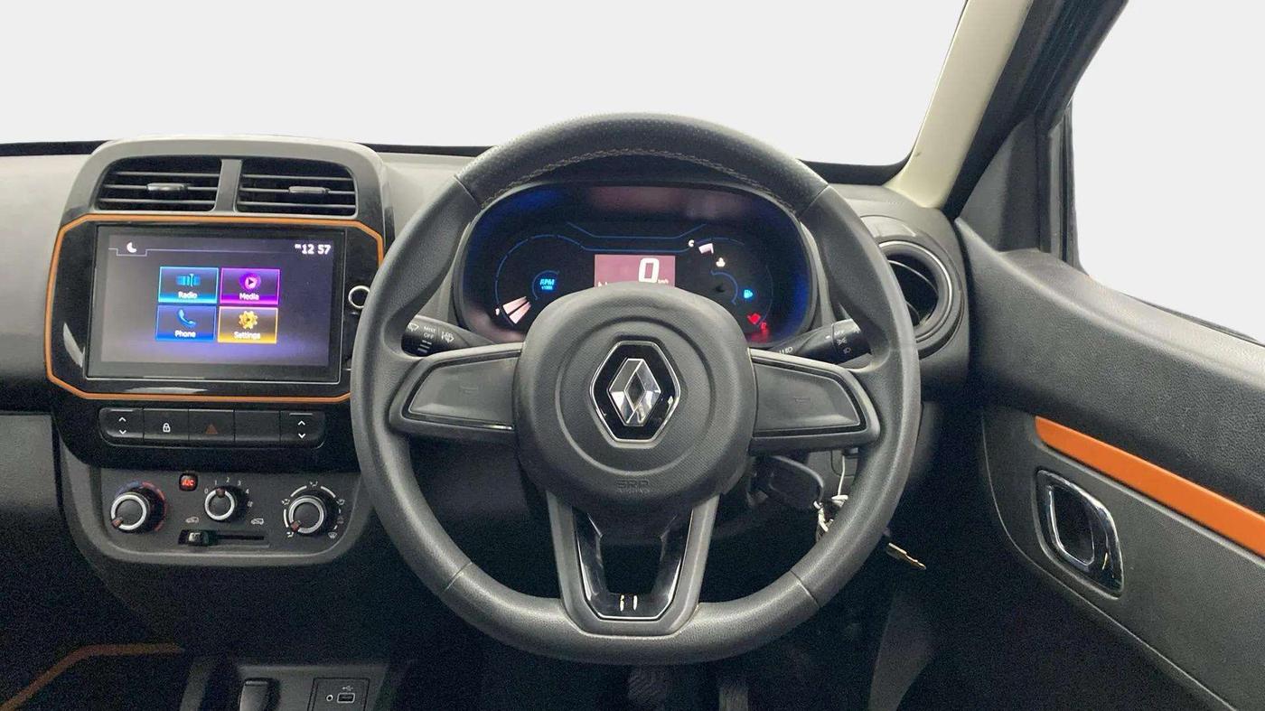2020 Renault Kwid CLIMBER 1.0 AMT (O), Petrol, Automatic, 42,995 km, Steering Wheel Close Up