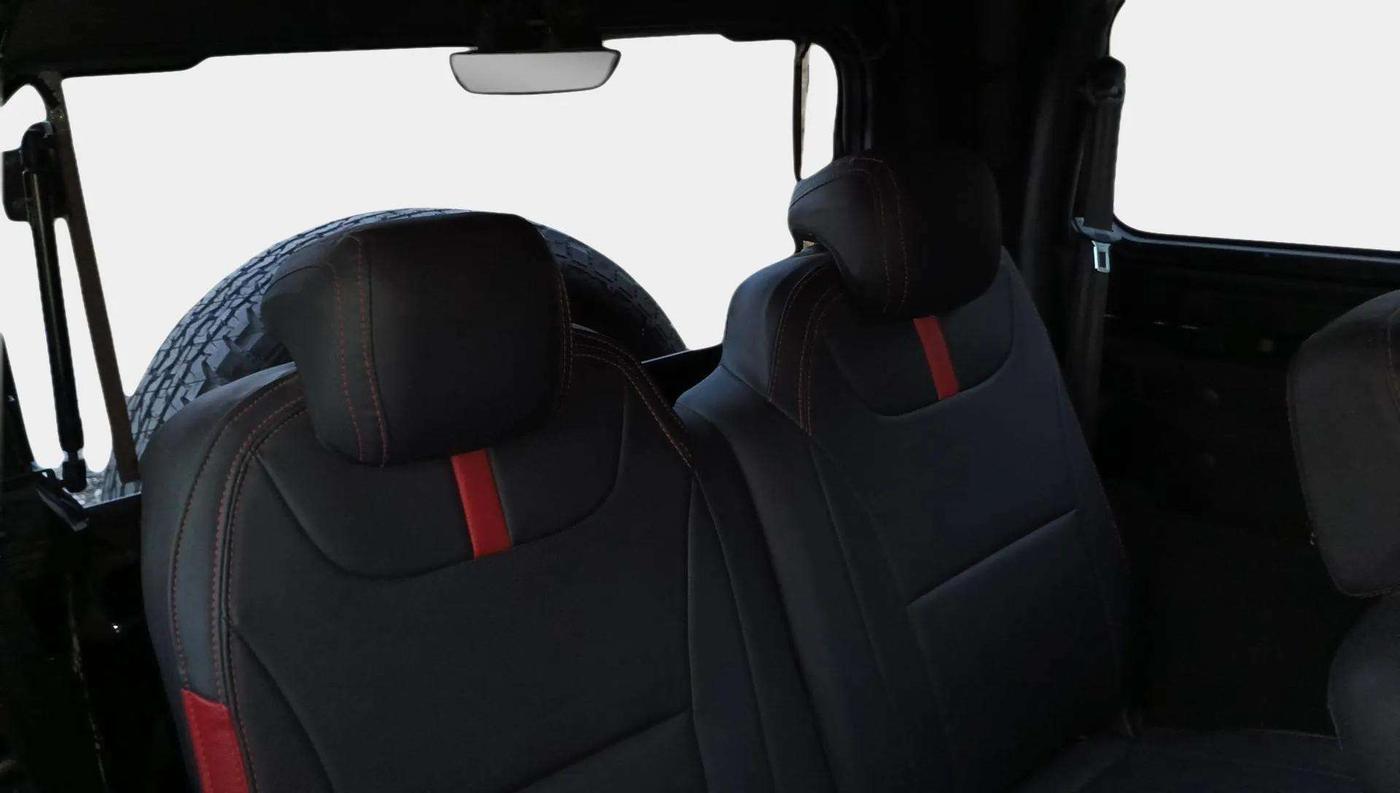 2023 Mahindra Thar LX P 2WD AT HT, Petrol, Automatic, 24,180 km, Right Side Rear Door Cabin