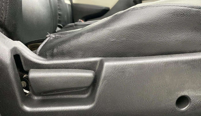 2022 Maruti Alto LXI OPT CNG, CNG, Manual, 64,059 km, Driver Side Adjustment Panel