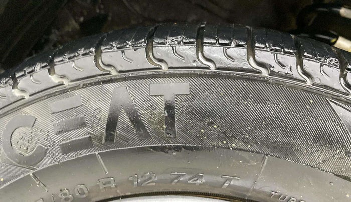 2022 Maruti Alto LXI OPT CNG, CNG, Manual, 64,059 km, Left Front Tyre Tread