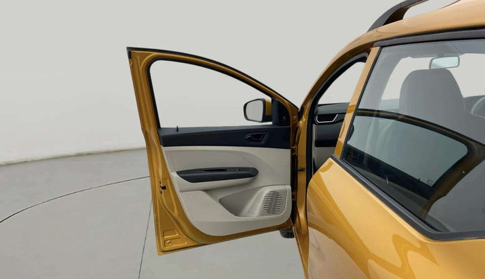 2020 Renault TRIBER RXL MT, Petrol, Manual, 56,714 km, LHS Front Door