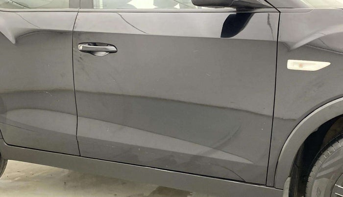 2022 Mahindra XUV300 W6 1.5 Sunroof Diesel, Diesel, Manual, 43,222 km, Driver-side door - Slightly dented