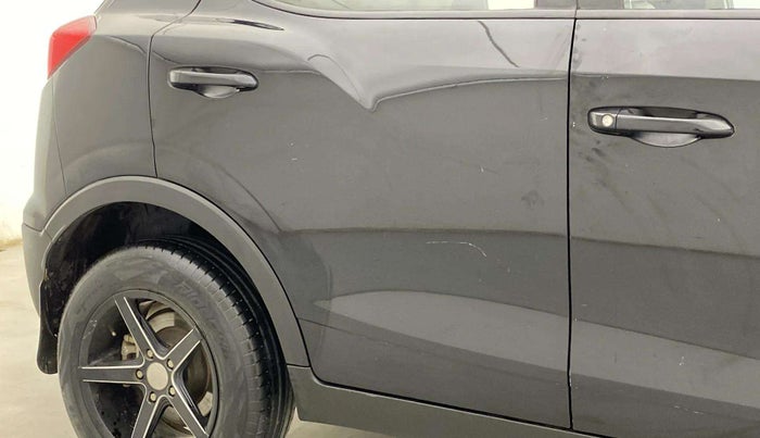 2022 Mahindra XUV300 W6 1.5 Sunroof Diesel, Diesel, Manual, 43,222 km, Right rear door - Slightly dented