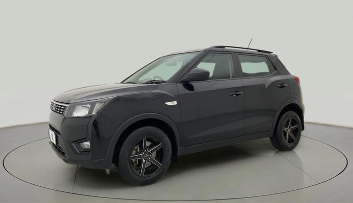 2022 Mahindra XUV300 W6 1.5 Sunroof Diesel, Diesel, Manual, 43,222 km, Left Front Diagonal