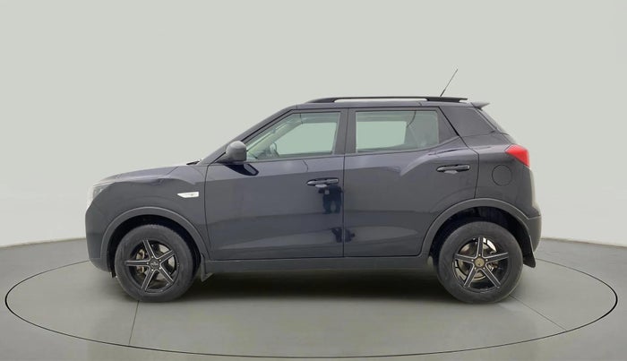 2022 Mahindra XUV300 W6 1.5 Sunroof Diesel, Diesel, Manual, 43,222 km, Left Side