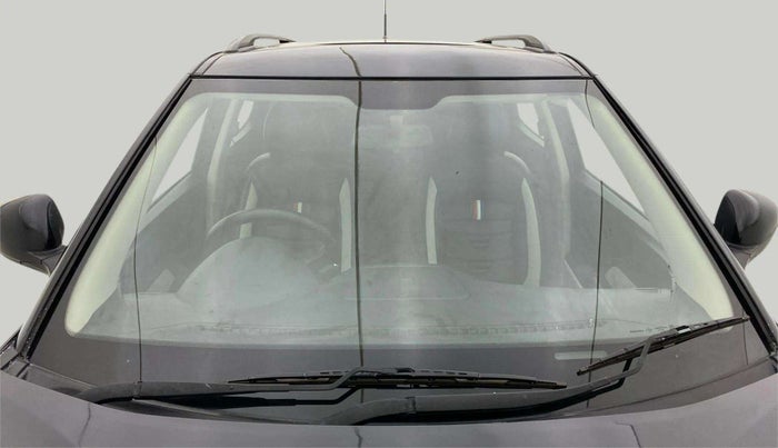2022 Mahindra XUV300 W6 1.5 Sunroof Diesel, Diesel, Manual, 43,222 km, Front Windshield