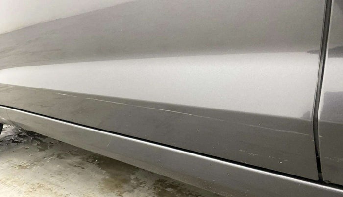2021 Hyundai GRAND I10 NIOS ASTA AMT 1.2 KAPPA VTVT, Petrol, Automatic, 30,941 km, Front passenger door - Minor scratches