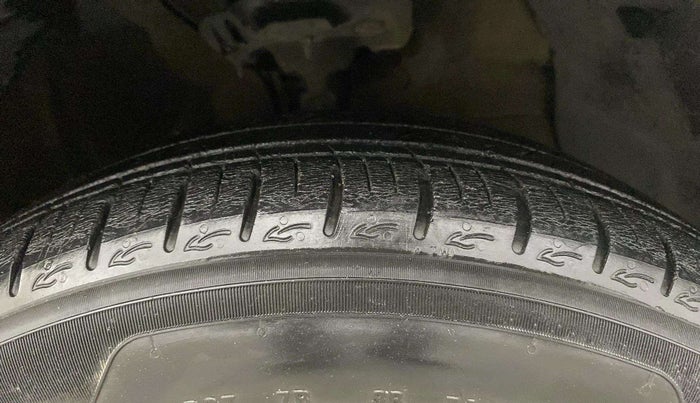 2021 Hyundai GRAND I10 NIOS ASTA AMT 1.2 KAPPA VTVT, Petrol, Automatic, 30,941 km, Right Front Tyre Tread