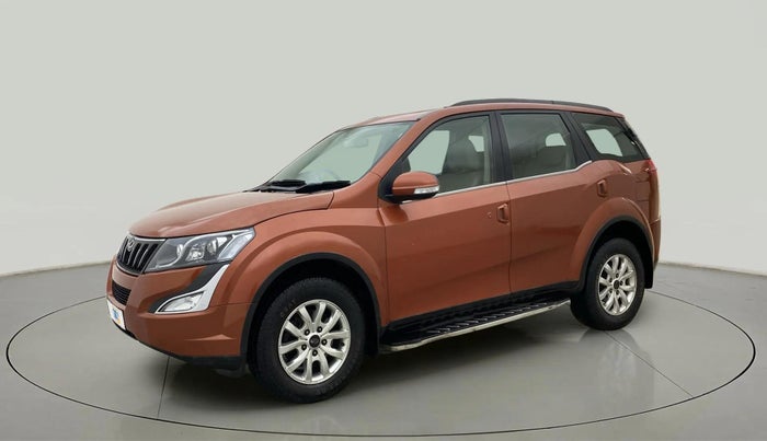 2015 Mahindra XUV500 W10, Diesel, Manual, 66,980 km, Left Front Diagonal