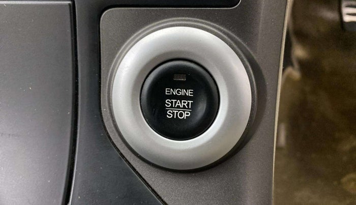 2015 Mahindra XUV500 W10, Diesel, Manual, 66,980 km, Keyless Start/ Stop Button