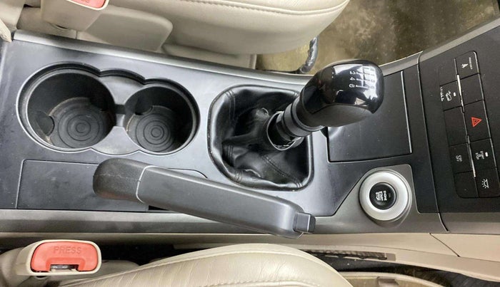 2015 Mahindra XUV500 W10, Diesel, Manual, 66,980 km, Gear Lever