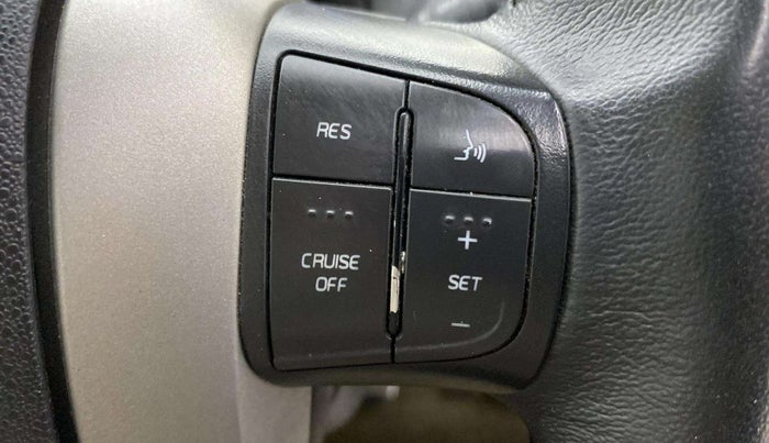 2015 Mahindra XUV500 W10, Diesel, Manual, 66,980 km, Adaptive Cruise Control