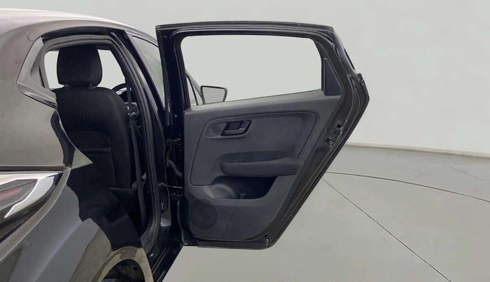 2023 Tata ALTROZ  XZA Plus Sunroof Dark Edition, Petrol, Automatic, 16,862 km, RHS Rear Door