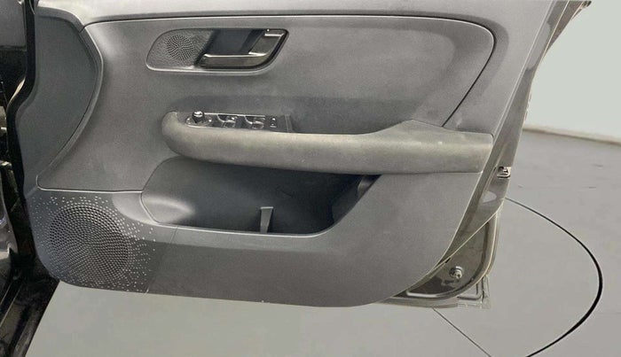 2023 Tata ALTROZ  XZA Plus Sunroof Dark Edition, Petrol, Automatic, 16,862 km, Driver Side Door Panels Control