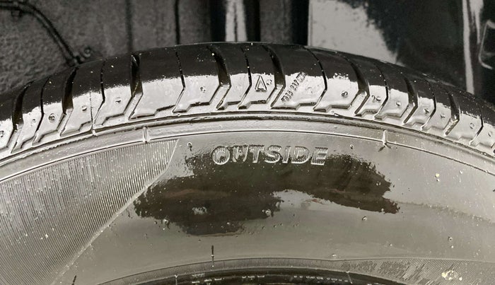 2023 Tata PUNCH ADVENTURE AMT, Petrol, Automatic, 4,049 km, Left Rear Tyre Tread