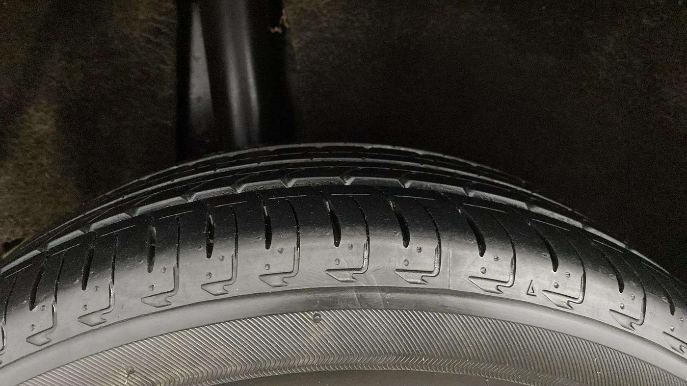 2020 Toyota Glanza V, Petrol, Manual, 77,753 km, Right Rear Tyre Tread