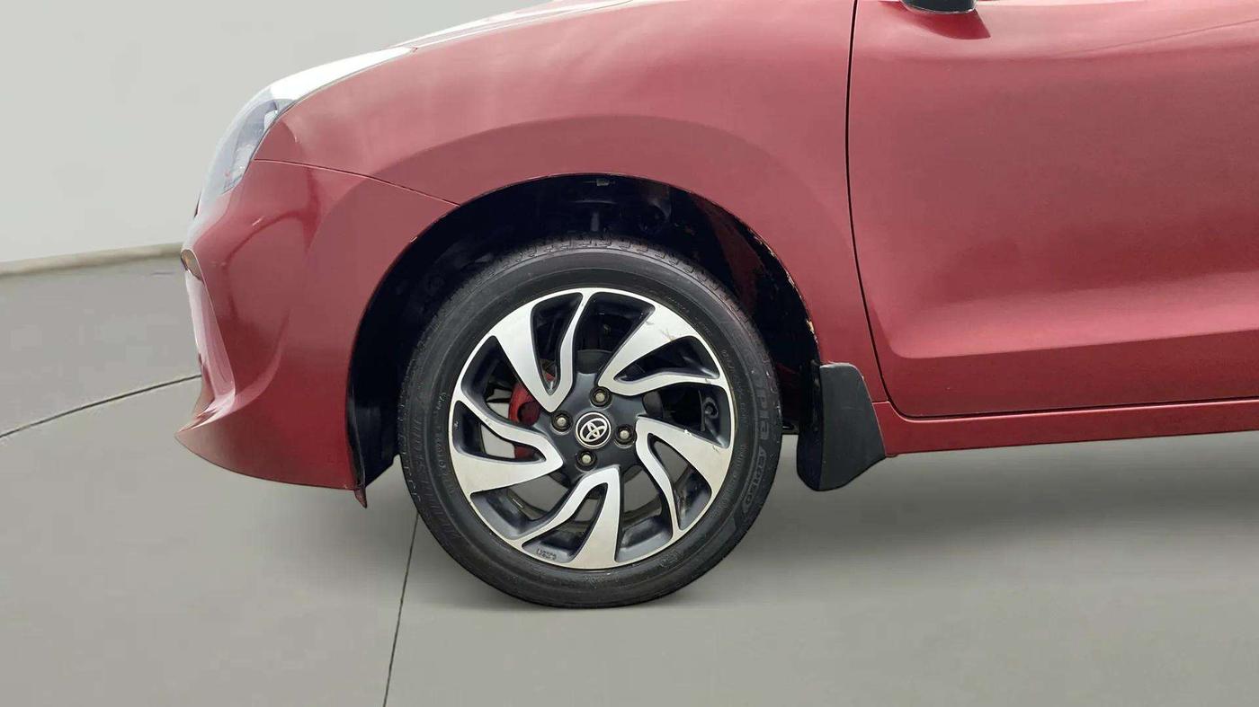 2020 Toyota Glanza V, Petrol, Manual, 77,753 km, Left Front Wheel