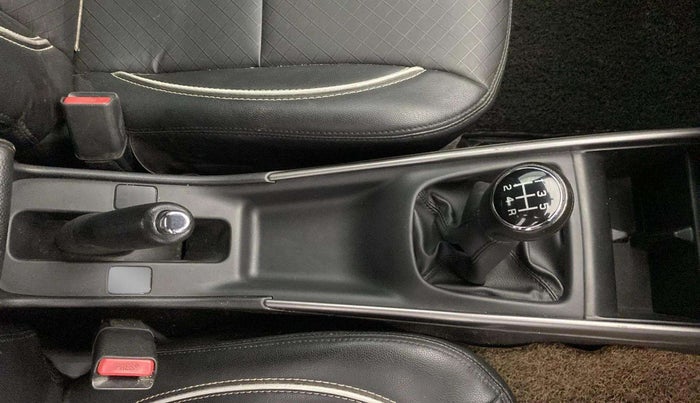2020 Toyota Glanza V, Petrol, Manual, 77,753 km, Gear Lever