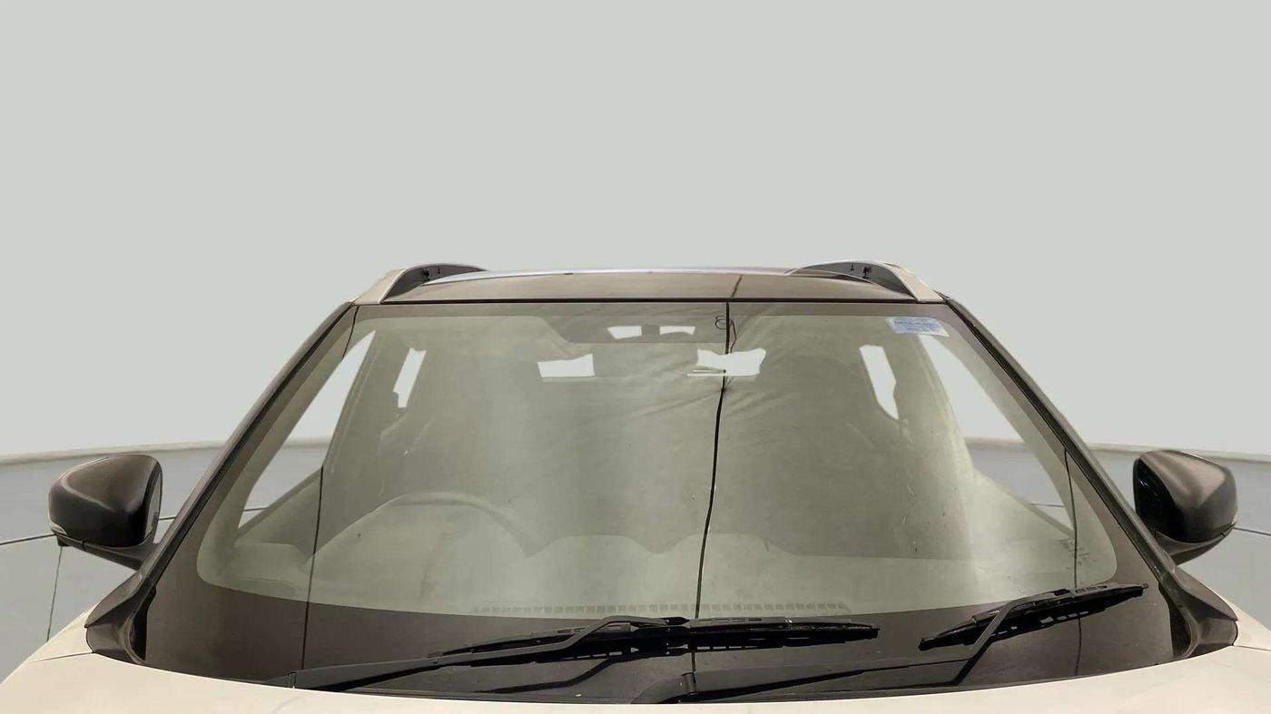 2023 Nissan MAGNITE XV PREMIUM TURBO CVT, Petrol, Automatic, 36,095 km, Front Windshield
