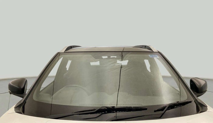 2023 Nissan MAGNITE XV PREMIUM TURBO CVT, Petrol, Automatic, 35,940 km, Front Windshield