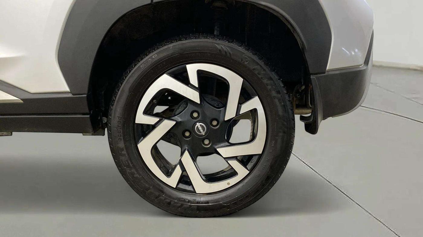 2023 Nissan MAGNITE XV PREMIUM TURBO CVT, Petrol, Automatic, 36,095 km, Left Rear Wheel