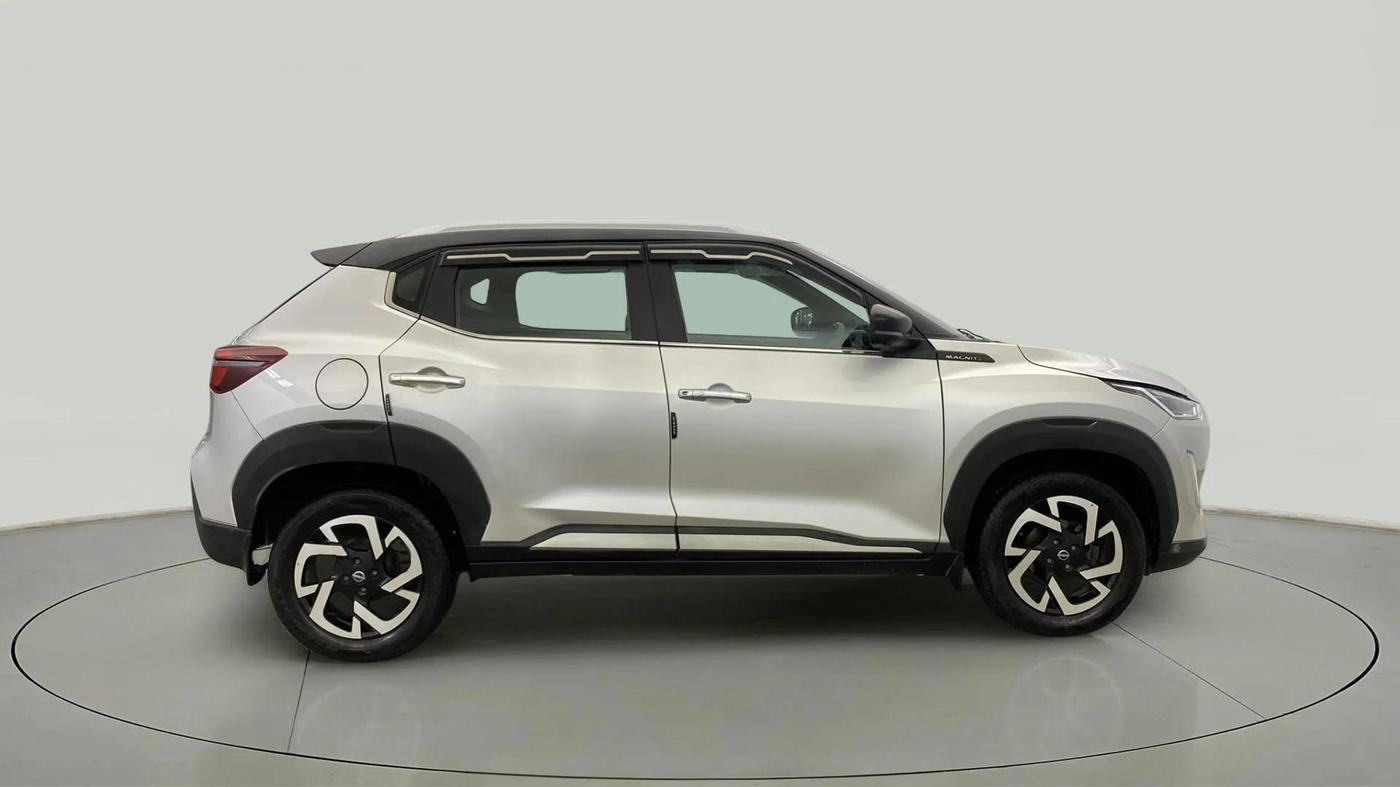 2023 Nissan MAGNITE XV PREMIUM TURBO CVT, Petrol, Automatic, 36,095 km, Right Side View