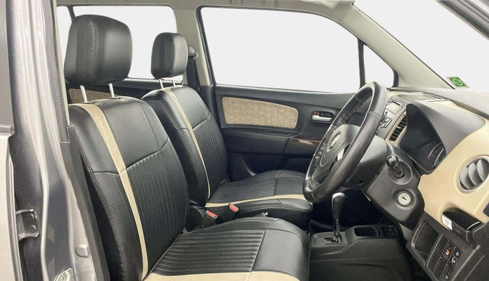 2018 Maruti Wagon R 1.0 VXI + (O) AMT, Petrol, Automatic, 29,943 km, Right Side Front Door Cabin