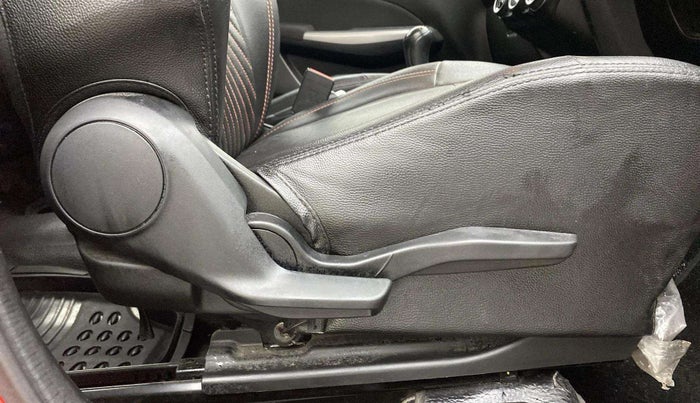 2022 Maruti Swift ZXI PLUS DUAL TONE, Petrol, Manual, 84,062 km, Driver Side Adjustment Panel
