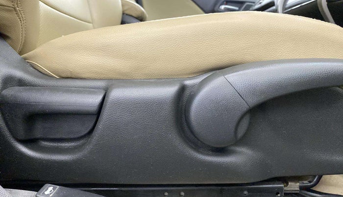 2019 Honda City 1.5L I-VTEC V MT, Petrol, Manual, 77,208 km, Driver Side Adjustment Panel