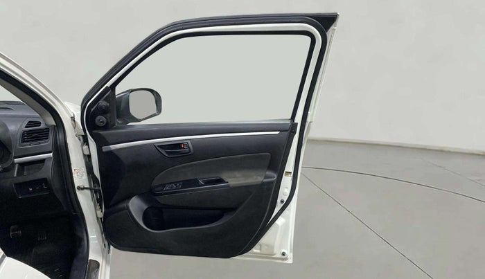 2015 Maruti Swift LXI, Petrol, Manual, 22,310 km, RHS Front Door