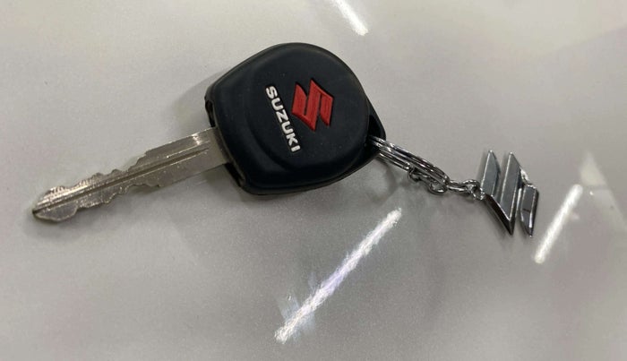 2015 Maruti Swift LXI, Petrol, Manual, 22,310 km, Key Close Up