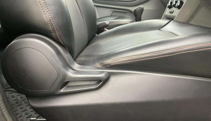 2023 Tata Tiago XM CNG, CNG, Manual, 34,209 km, Driver Side Adjustment Panel