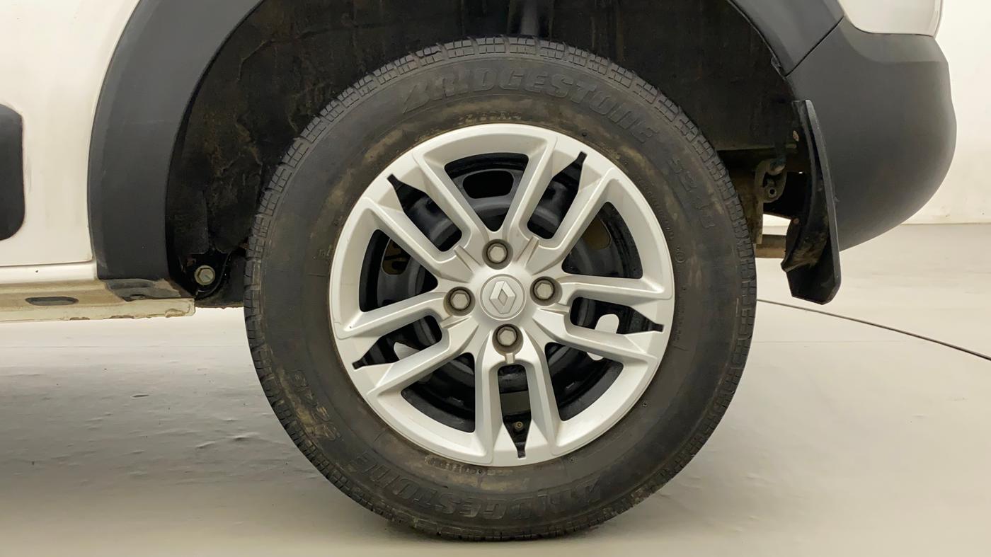 2022 Renault TRIBER RXL MT, Petrol, Manual, 24,617 km, Left Rear Wheel