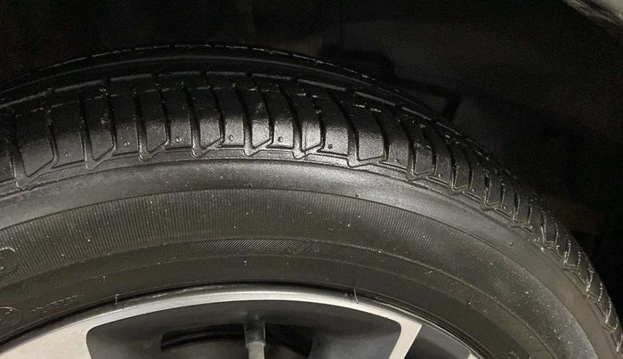2021 Tata TIGOR XZA PLUS PETROL, Petrol, Automatic, 39,488 km, Right Rear Tyre Tread