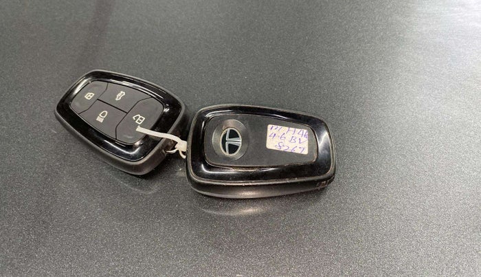 2021 Tata TIGOR XZA PLUS PETROL, Petrol, Automatic, 39,488 km, Key Close Up