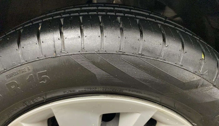 2023 Maruti Baleno DELTA PETROL 1.2, Petrol, Manual, 5,423 km, Right Front Tyre Tread