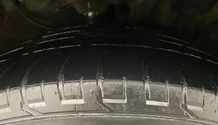 2016 Hyundai Creta SX PLUS AT 1.6 PETROL, Petrol, Automatic, 78,324 km, Right Front Tyre Tread