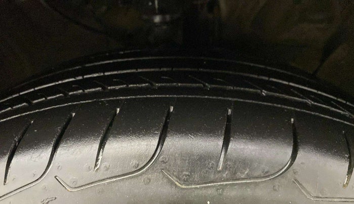 2019 Hyundai Creta E PLUS 1.6 PETROL, Petrol, Manual, 96,040 km, Right Front Tyre Tread