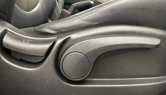 2019 Hyundai Creta E PLUS 1.6 PETROL, Petrol, Manual, 96,040 km, Driver Side Adjustment Panel