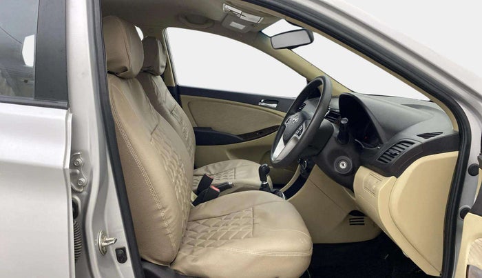 2014 Hyundai Verna FLUIDIC 1.6 CRDI SX, Diesel, Manual, 51,499 km, Right Side Front Door Cabin