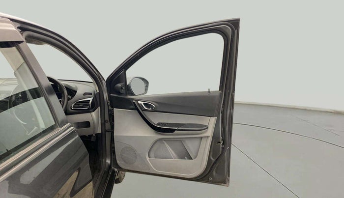 2020 Tata Tiago XZ PETROL, CNG, Manual, 80,997 km, RHS Front Door