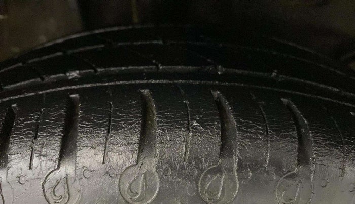 2020 Tata Tiago XZ PETROL, CNG, Manual, 80,997 km, Right Rear Tyre Tread
