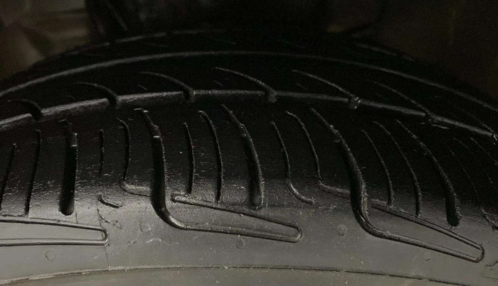 2020 Tata Tiago XZ PETROL, CNG, Manual, 80,997 km, Left Front Tyre Tread