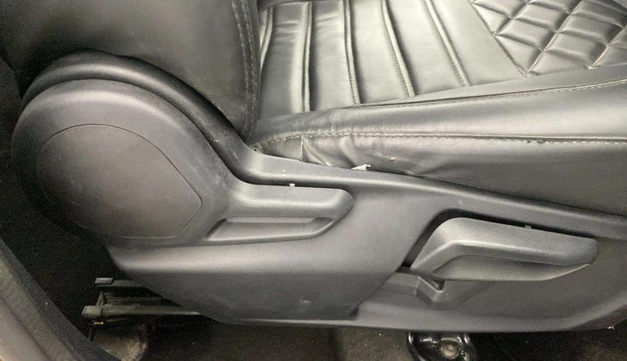 2023 Tata Tiago XT PETROL, Petrol, Manual, 21,233 km, Driver Side Adjustment Panel