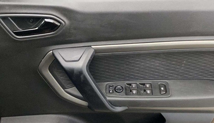 2022 Renault Kiger RXZ AMT, Petrol, Automatic, 21,614 km, Driver Side Door Panels Control